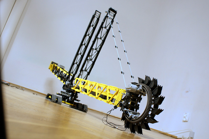 Rc bucket best sale wheel excavator